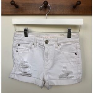 American Eagle White Super Stretch Hi-Rise Shortie (Size: 2) (NWT)